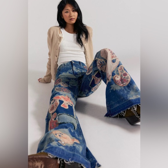 We The Free Flying High Patched Jeans Free People - Picture 6 of 6